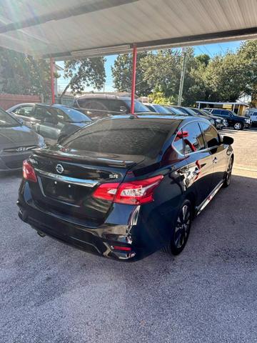 2019 Nissan Sentra SR photo 4