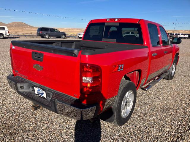 2011 Chevrolet Silverado 1500 LT photo 7