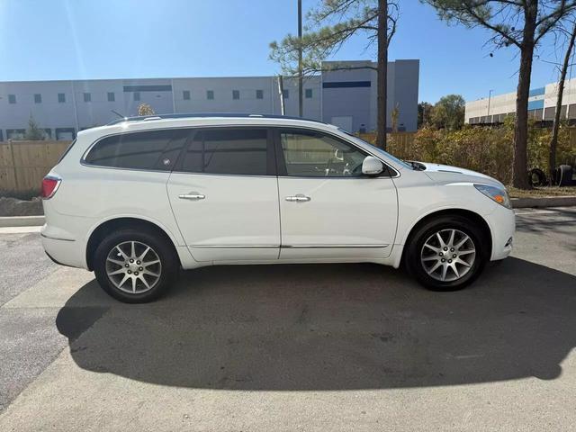 2017 Buick Enclave Leather photo 10