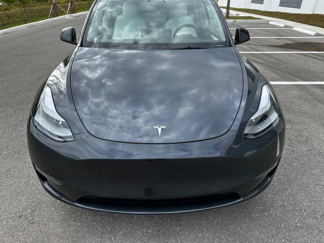 2024 Tesla Model Y - Image 28