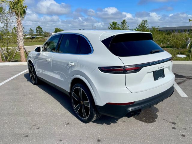 2019 Porsche Cayenne - Image 27