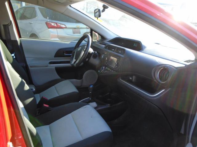 2014 Toyota Prius c Two photo 11