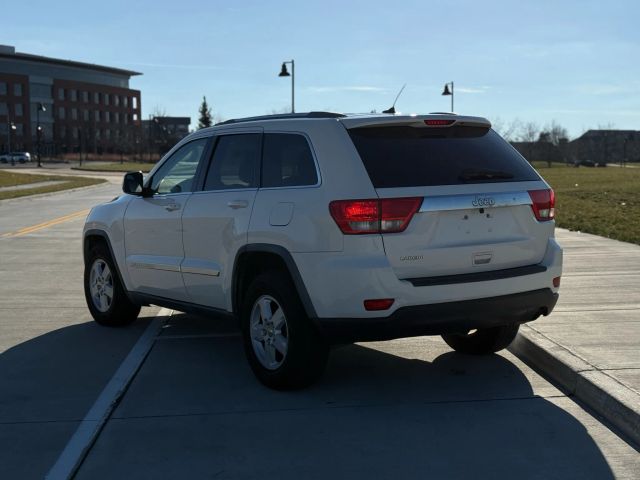 2011 Jeep Grand Cherokee - Image 5