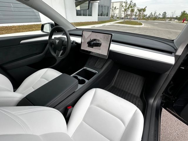2024 Tesla Model Y - Image 45