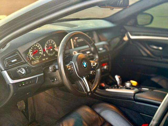 2015 Bmw M5 - Image 32