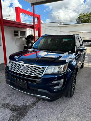 Ford Explorer's photo