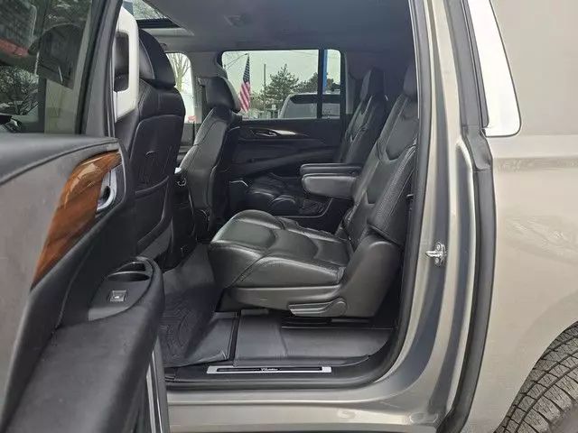 2018 Cadillac Escalade Esv - Image 13