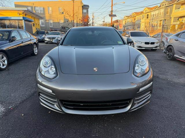 2014 Porsche Panamera S photo 2