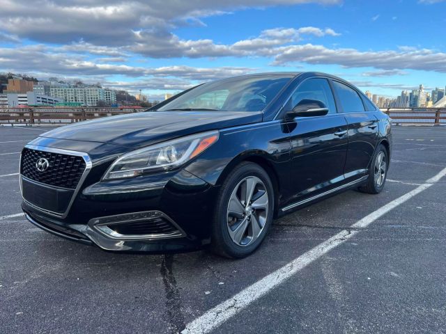 2016 Hyundai Sonata Hybrid Limited Sedan 4d - Image 4