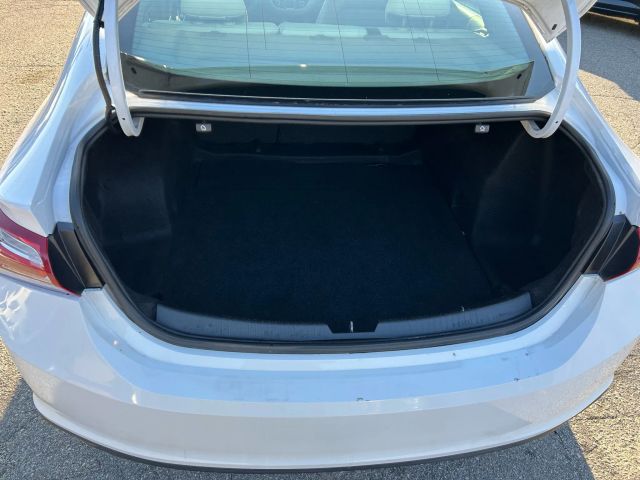 2021 Chevrolet Malibu - Image 8