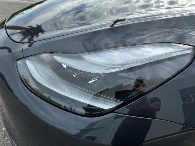 2024 Tesla Model Y - Image 8