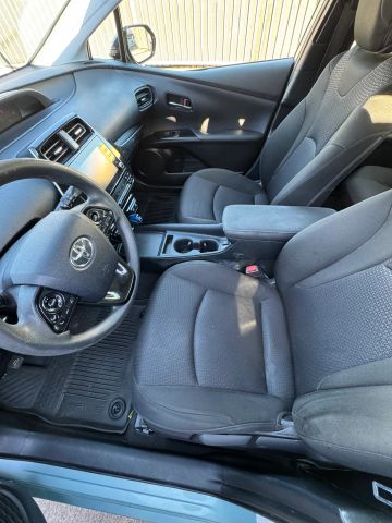 2020 Toyota Prius - Image 13