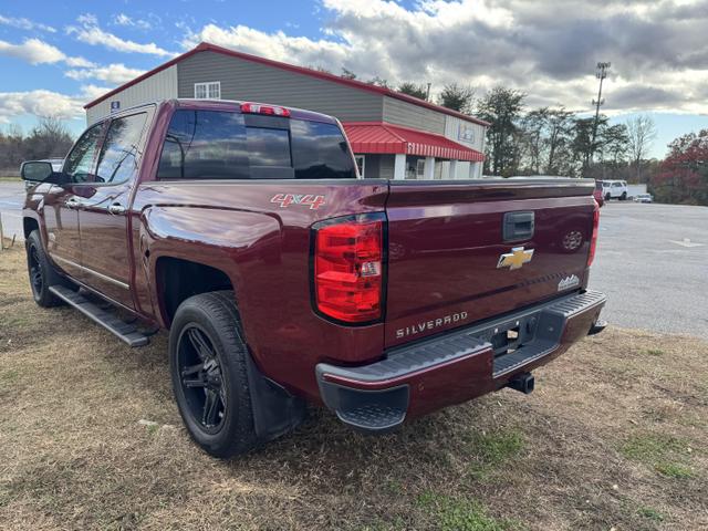 2014 Chevrolet Silverado 1500 High Country photo 3