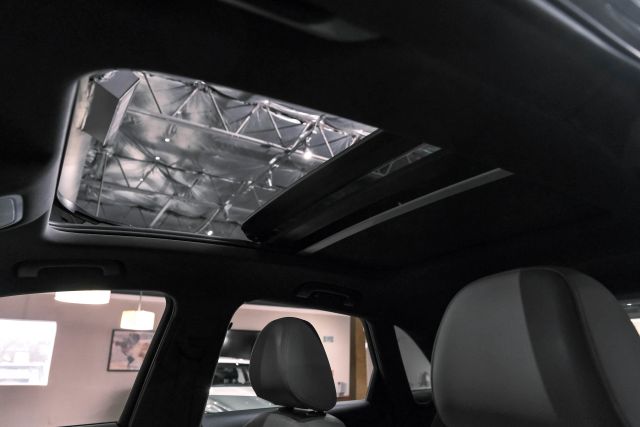 2016 Audi Q3 Prestige Sport Utility 4d - Image 5