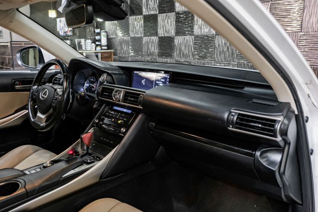 2018 Lexus Is Is 300 Sedan 4d - Image 15