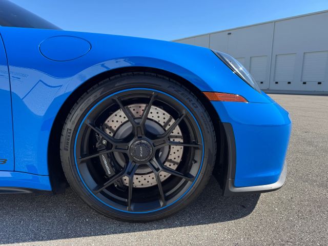 2022 Porsche 911 - Image 8