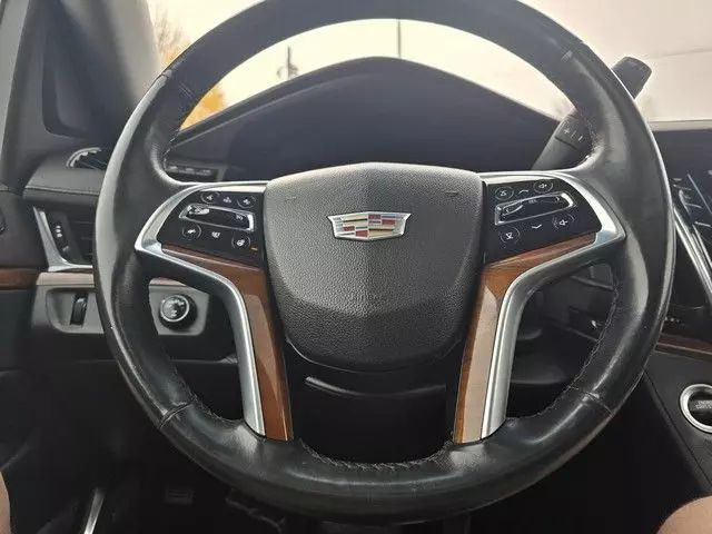 2018 Cadillac Escalade Esv - Image 9