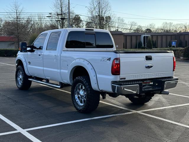 2013 Ford F-250 Super Duty Lariat photo 8