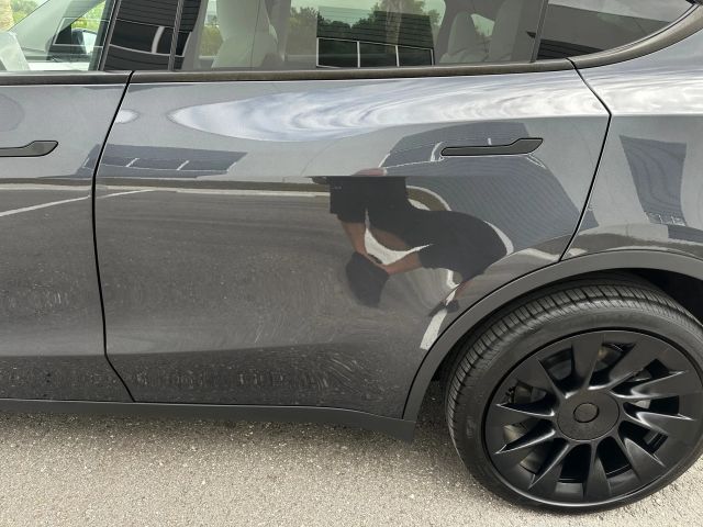 2024 Tesla Model Y - Image 6