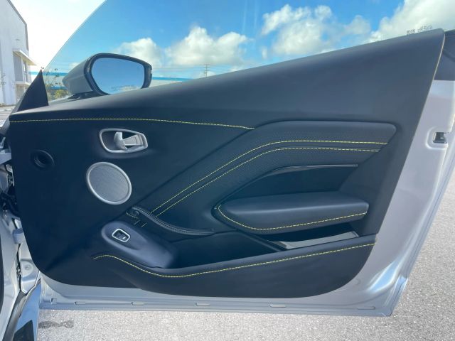 2023 Aston Martin Vantage - Image 104