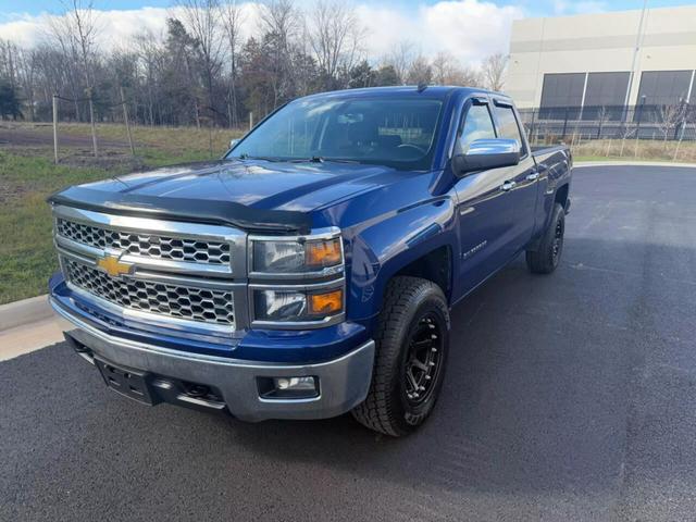 2014 Chevrolet Silverado 1500 LT photo 2