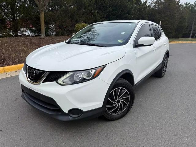 Nissan Rogue Sport's photo