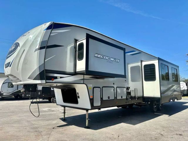 2022 Cherokee Arctic Wolf - Image 19