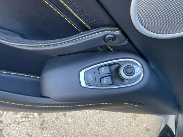 2023 Aston Martin Vantage - Image 76
