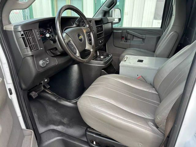 2017 Chevrolet Express 3500 Cargo - Image 8