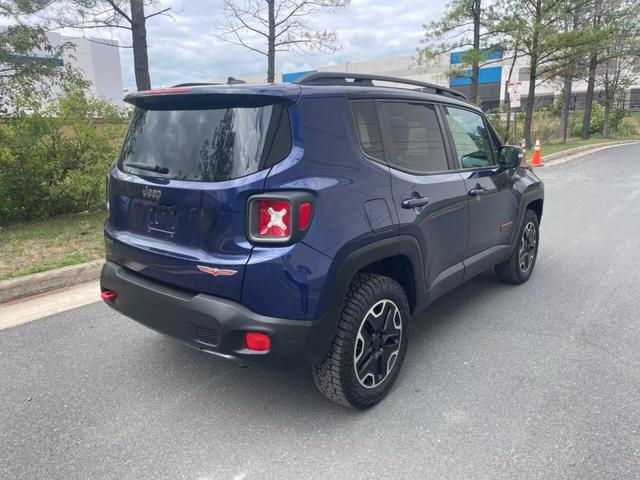 2017 Jeep Renegade Trailhawk photo 47