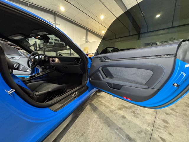 2022 Porsche 911 - Image 65