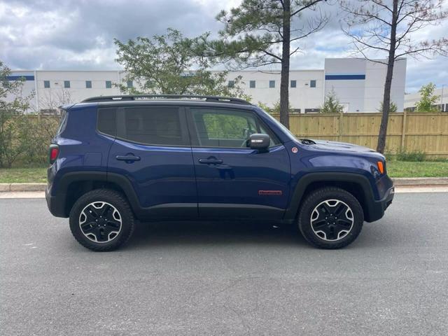 2017 Jeep Renegade Trailhawk photo 44