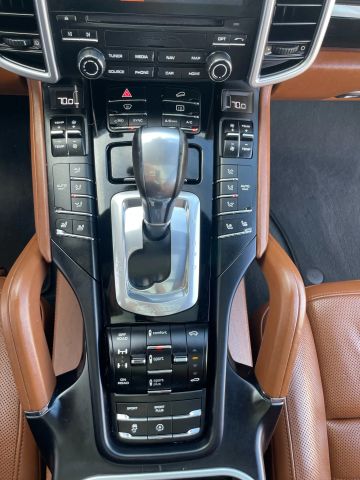 2017 Porsche Cayenne - Image 93