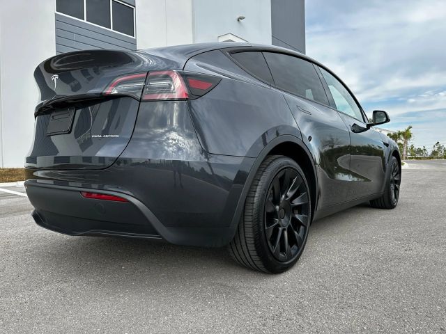 2024 Tesla Model Y - Image 19