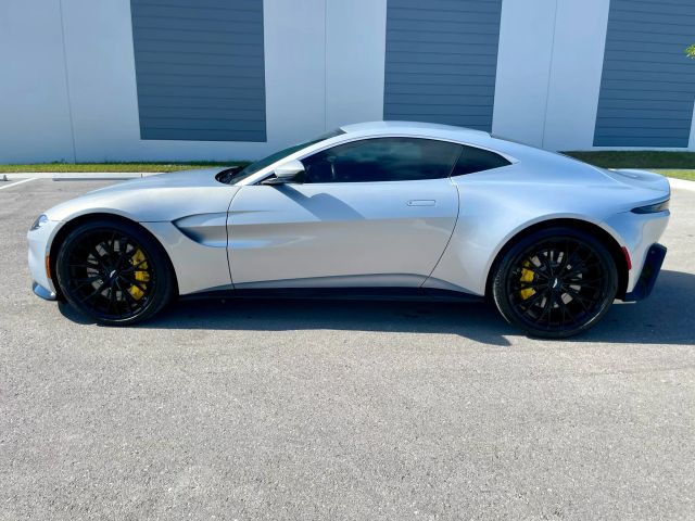 2023 Aston Martin Vantage - Image 31