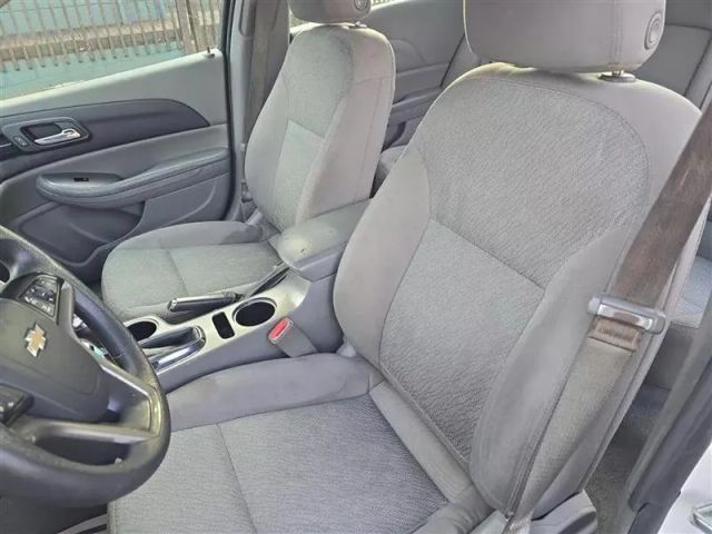 2015 Chevrolet Malibu - Image 12