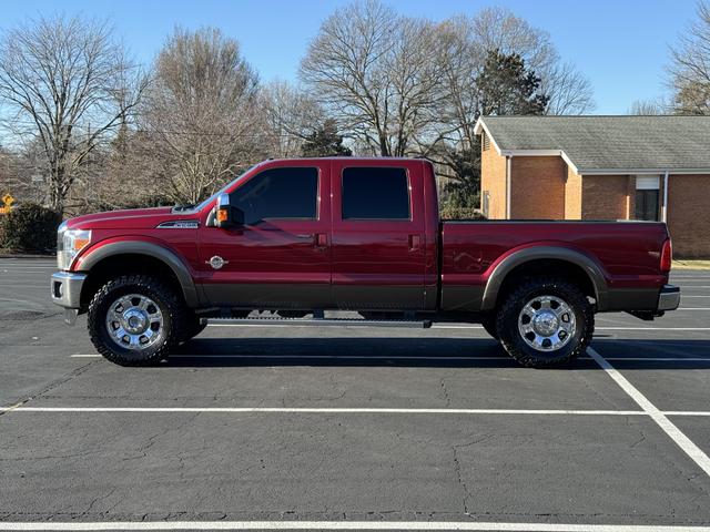 2016 Ford F-250 Super Duty Lariat photo 2