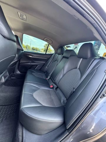 2020 Toyota Camry - Image 18