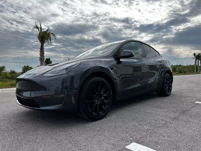 2024 Tesla Model Y - Image 1