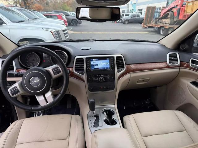 2012 Jeep Grand Cherokee Limited photo 22