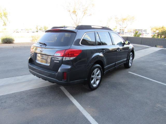 2013 Subaru Outback Limited photo 6