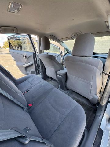 2011 Toyota Prius - Image 23