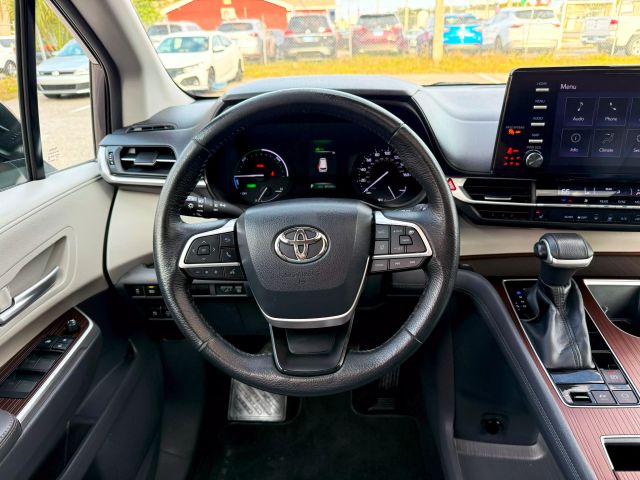 2022 Toyota Sienna - Image 22