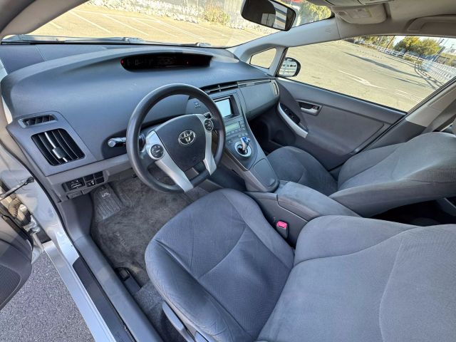 2011 Toyota Prius - Image 14