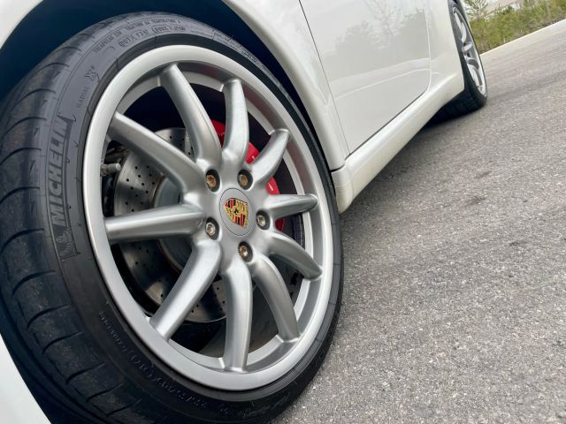 2009 Porsche 911 - Image 32