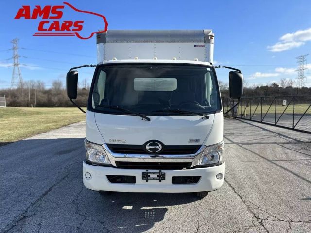 2015 Hino 195 - Image 2