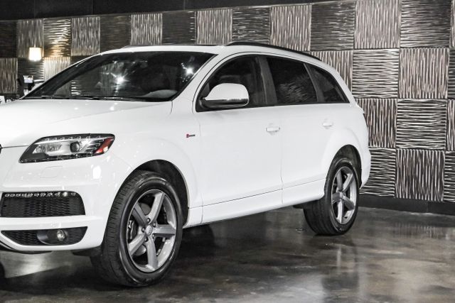 2015 Audi Q7 3.0t S Line Prestige Sport Utility 4d - Image 9