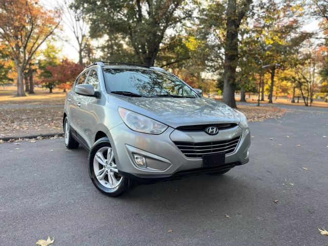 2013 Hyundai Tucson Limited Sport Utility 4d - Image 2