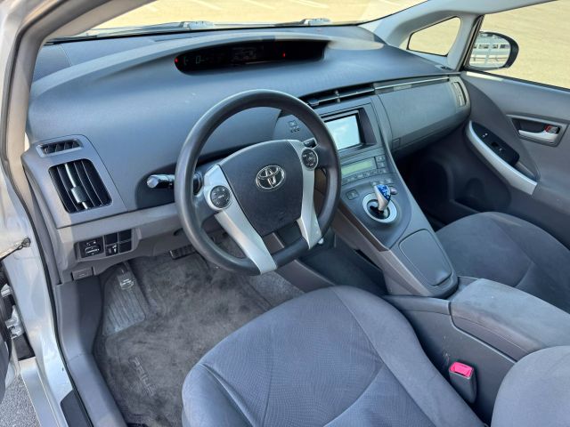 2011 Toyota Prius - Image 15