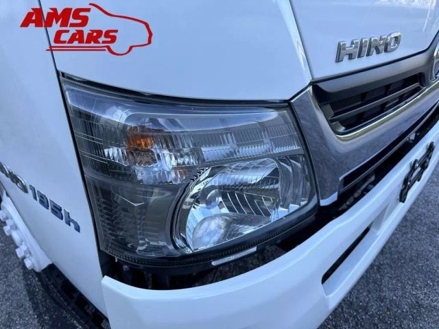 2015 Hino 195 - Image 24
